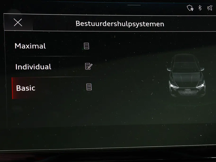 Audi Q8 Sportback e-tron 55 quattro S Edition 408pk / 115 kWh · SOH 93,6% · Panoramadak · 360 Camera · Luchtvering · Keyless · 360 Camera · Keyless · Matrix LED · 22'Velgen ·