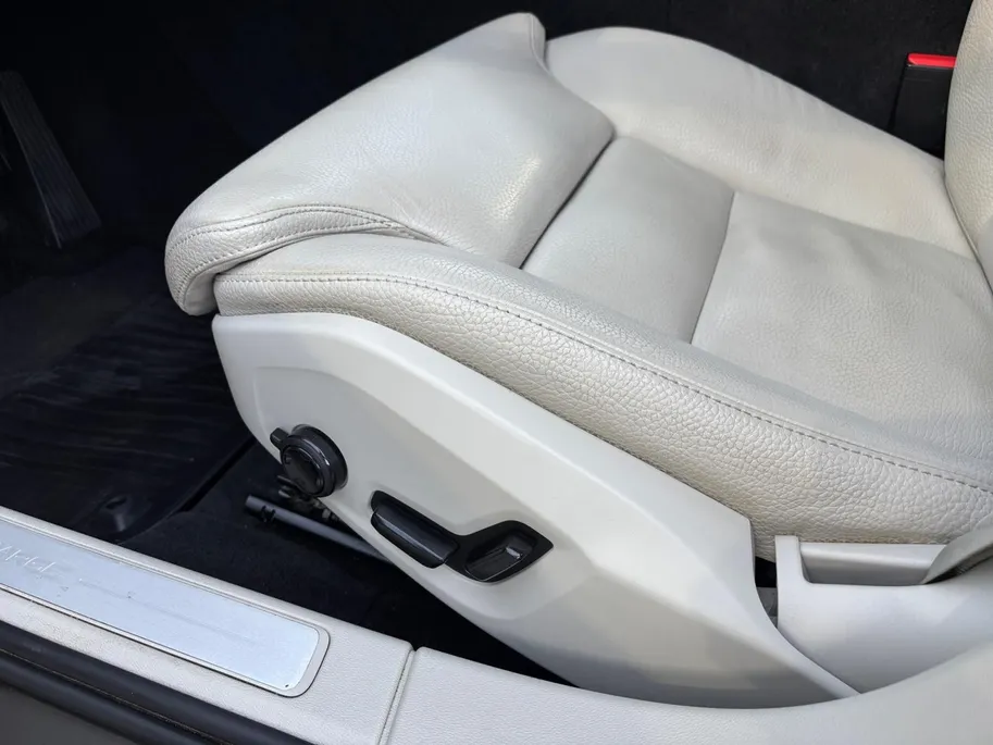 Volvo V60 2.0 T6 Recharge AWD R-Design | 1e Eigenaar | Achteruitrijcamera | Dodehoek detectie | Elektr. Stoelen met geheugen | Stoelverwarming | 12 maanden garantie! |