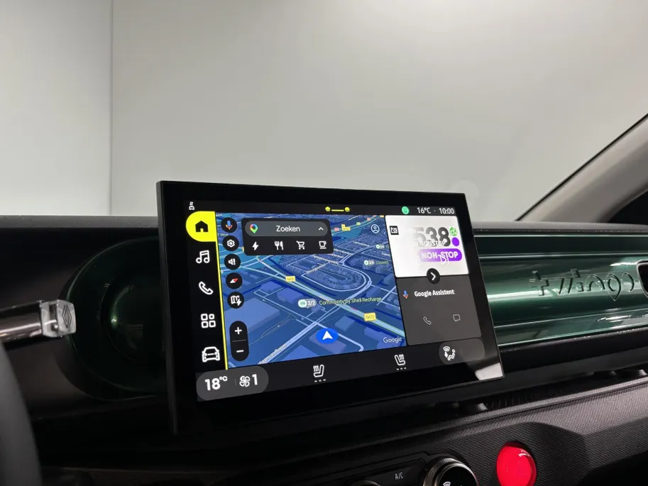 Renault Twingo Urban Range Techno 27.5 kWh Automaat | Demo - Beschikbaar per 01-10-2026 | Armsteun | Camera | Parkeersensoren | Climate Control | Full LED | Adaptive Cruise Control | Navigatie | 18' Lichtmetalen Velgen |