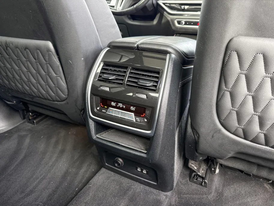 BMW X7 M60i xDrive