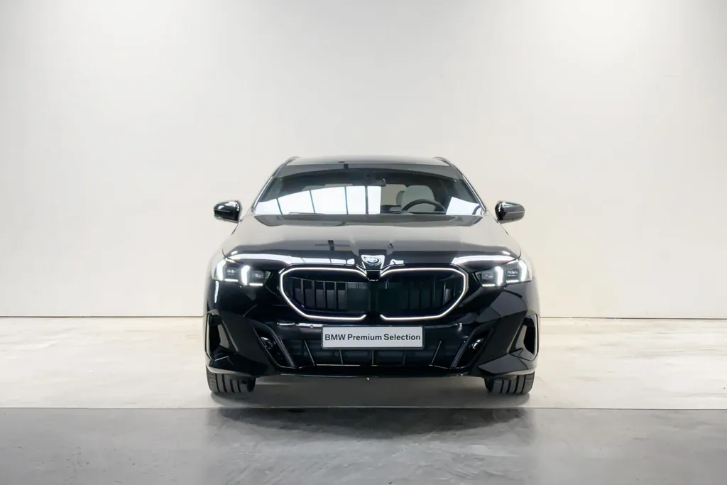 BMW 5 Serie Touring 550e xDrive