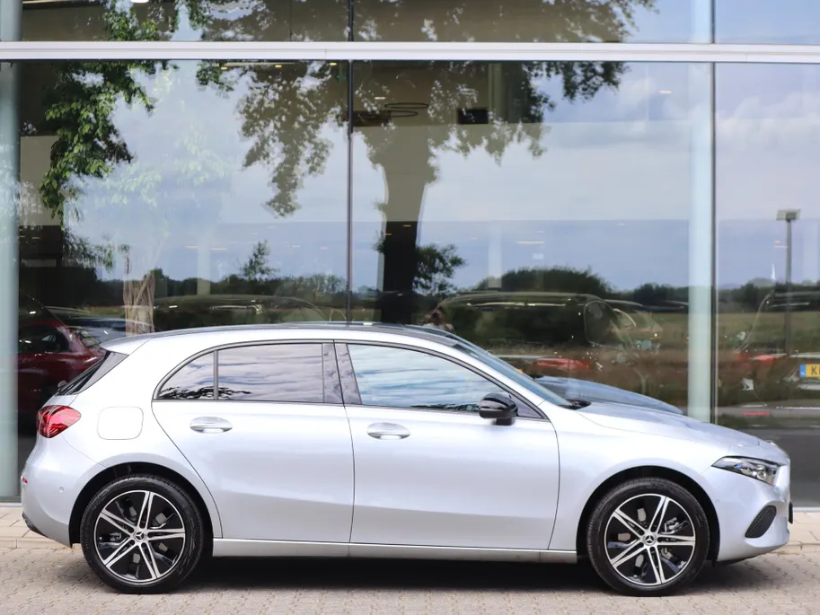 Mercedes-Benz A-Klasse 250 e Business Line l Keyless l Achteruitrij camera l Stoelverwarming
