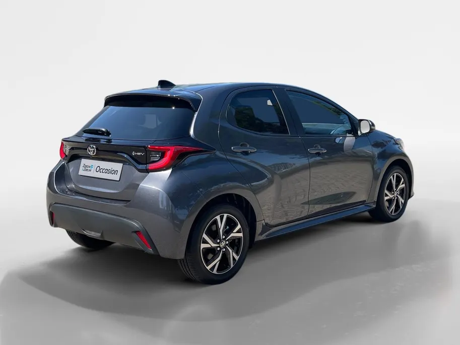 Toyota Yaris 1.5 Hybrid Dynamic | NIEUWE AUTO! | ACC | Lichtmetalen Velgen | LED | Camera | Navi | Climate Control | Apple Carplay | Android Auto |