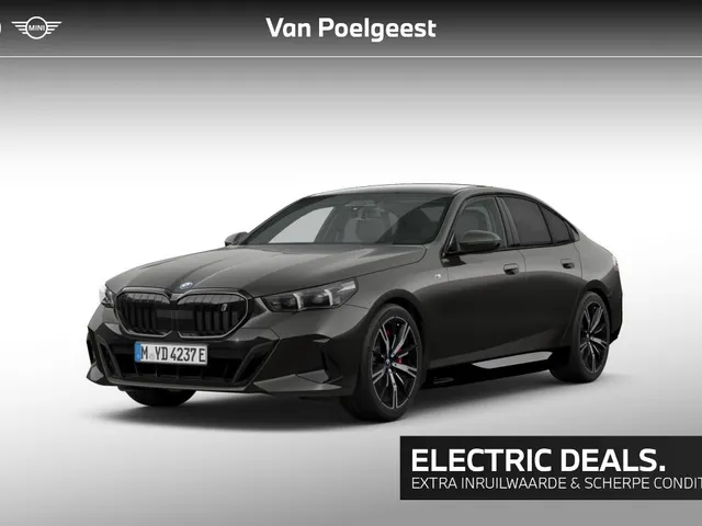 BMW i5 Sedan