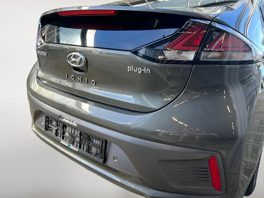Hyundai IONIQ 1.6 GDi PHEV Premium 142PK | 52km elektrisch WLTP | Navigatie | Cruise Control | Climate Control | Apple Carplay & Android Auto | DAB radio | Keyless entry | Draadloze telefoonlader |