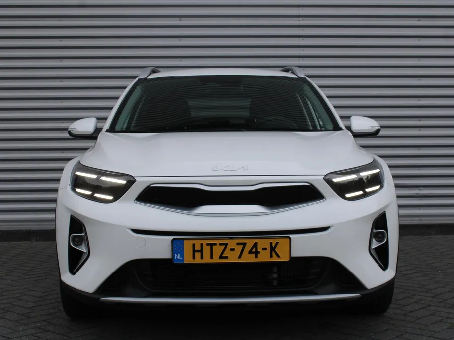 Kia Stonic 1.0 T-GDi MHEV DynamicPlusLine | Stuur-/stoelverwarming | Camera | Cruise adapt. | Clima | LED | Navi | 16' LM | Keyless |