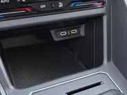 Volkswagen Polo 1.0 TSI 95pk DSG Style · Camera · Stoelverwarming · Apple/Android Car Play · Matrix LED · Digital Cockpit Pro · ACC ·