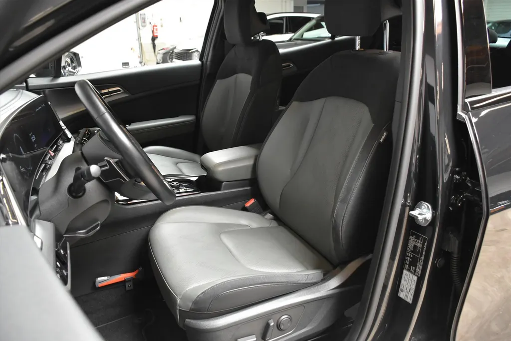 Kia Sportage 1.6 T-GDi 230pk Hybrid AT6 Dark Edition
