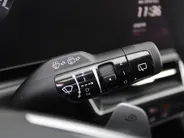 Kia Niro EV Light Edition 64.8 kWh | Airco | Cruise | Navi | Camera | PDC | 17' LM | All season banden | 17% bijtelling |