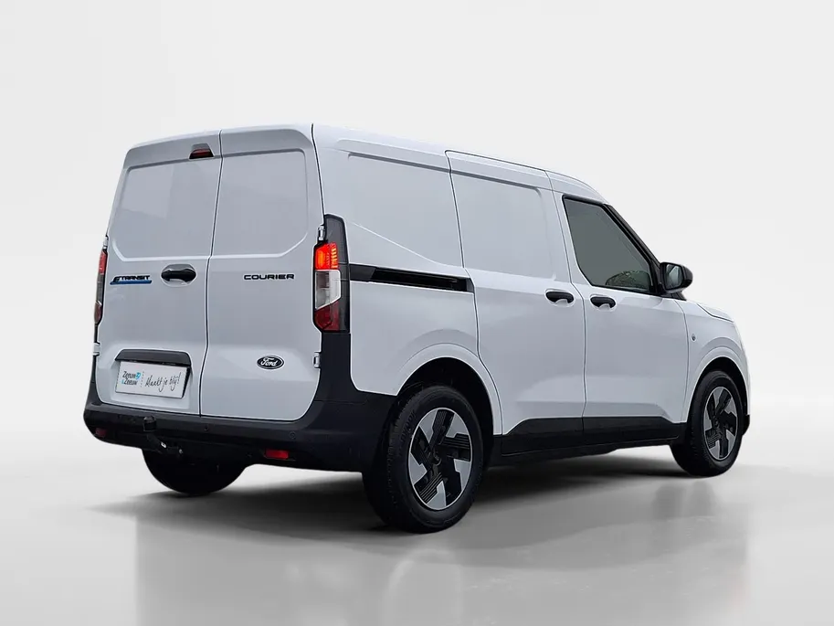 Ford E-Transit Cour. Trend 44 kWh | 0,99% Financial lease ! |Nieuw te bestellen | Trekhaak | Winterpack | Camera | Climate Control | Reservewiel | Apple Carplay&Android Auto | Parkeersensoren | Cruisecontrol |