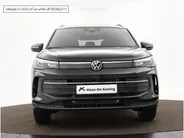 Volkswagen Tiguan Limited Edition 1.5 eHybrid 204 PK 6 versn. DSG · Design Pakket Dark · Trekhaak inklapbaar, met elektrische ontgrendeling, incl. aanhangermanoeuvreerhulp Trailer Assist ·