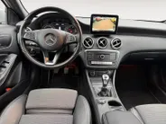 Mercedes-Benz A-Klasse 180 Business Solution | Zeer nette auto | Navigatie | Achteruitrijcamera | Parkeersensoren v + a | Comfort stoelen | Stoelverwarming | Bovag garantie | NAP