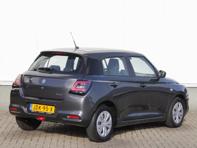 Suzuki Swift 1.2 Comfort Smart Hybrid | Navi | Adap. Cruise | Camea | Park sens