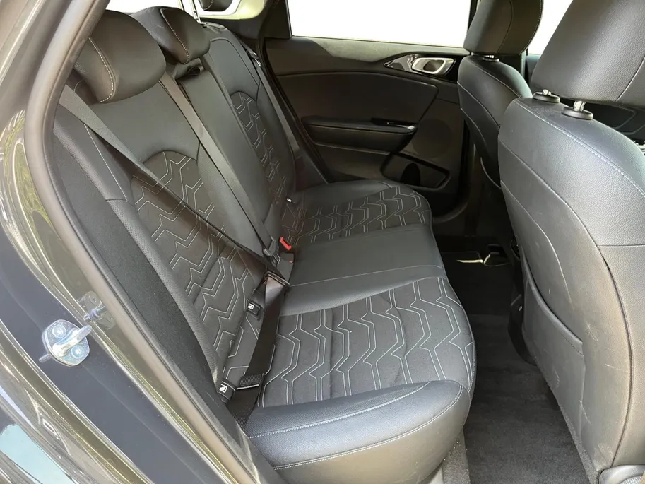 Kia Ceed Sportswagon 1.0 T-GDi Design Edition | Elektrische achterklep | Keyless entry | Privacy glass