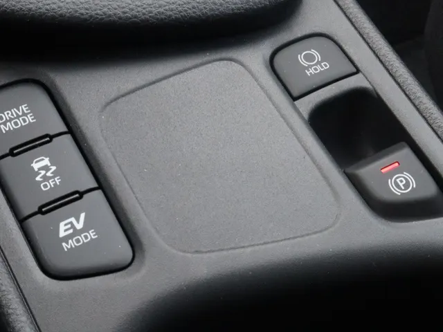 Toyota Yaris 1.5 Hybrid 115 Dynamic Comfort Pack | V+A Sensoren | Stoel & St