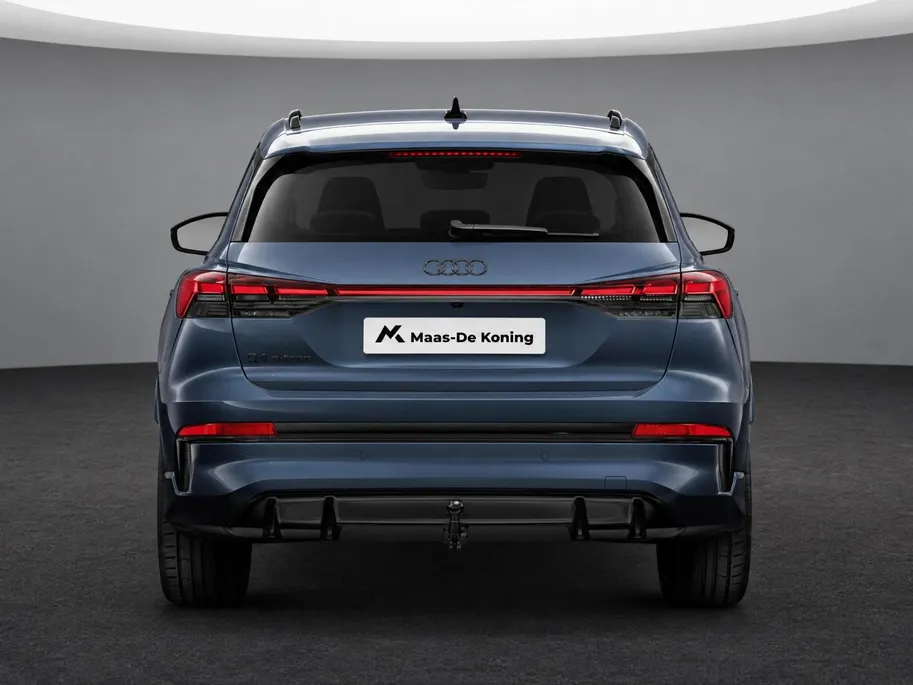Audi Q4 Q4 S edition performance 82 kWh 286 PK · Trekhaak elek. wegklapbaar · Optiekpakket zwart · Opberg- en bagageruimtepakket