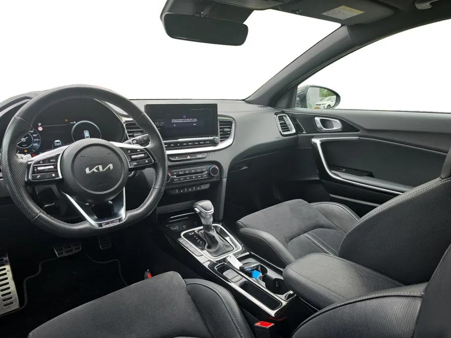 Kia Ceed Sportswagon 1.5 T-GDi GT-PlusLine | Cruise Control | Climate Control | Stoelverwarming | Stuuverwarming | Navigatie | Camera |