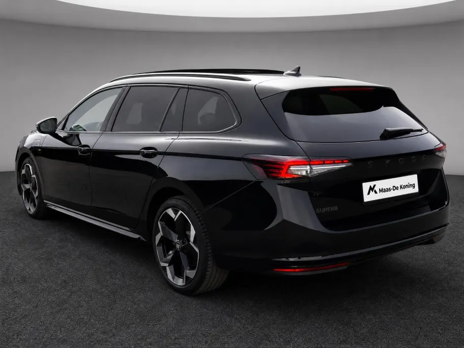Škoda Superb 1.5TSI 150kW/204PK PHEV Sportline Business · Leder · Panoramadak · Apple/Android Car Play · Garantie t/m 05-09-2027