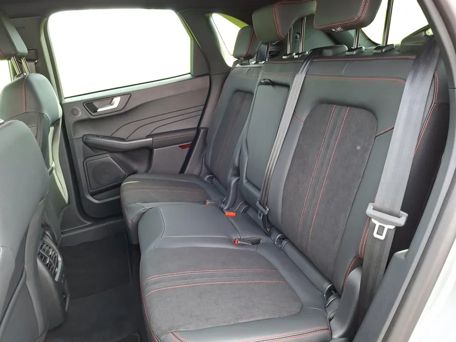 Ford Kuga 2.5 PHEV ST-Line X 2.000,- Ready Set Ford Bonus | Driver Assistancepack | El. Trekhaak | 360Camera | Adaptive Cruisecontrol | Navigatie | Matrix Led koplampen | El. Verstl. voorstoelen | AGR | BLIS | Nieuw te bestellen! | 0,99% rente icm Ford Options |