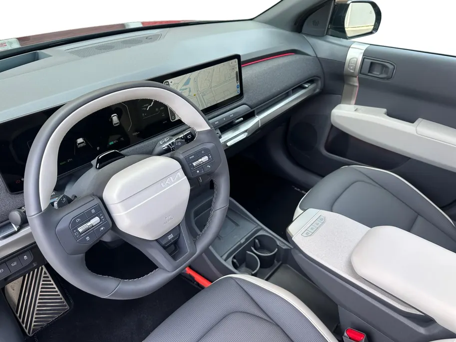 Kia EV3 GT-PlusLine 81.4 kWh Meest Luxe uitvoering | Pano schuifkanteldak | Harman Kardon |  | 360 camera | Fabrieksgarantie t/m 31-3-2033 + 3x 1 jaar* | NAP