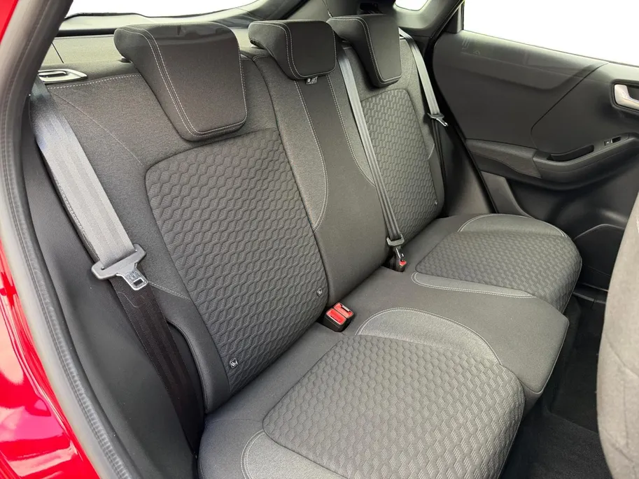 Ford Puma 1.0 EcoBoost Hybrid Titanium | Dealer onderhouden | NL auto | Adapt. Cruise control | BLIS | Winter pack | Parkeersensoren voor en achter | Achteruitrijcamera | Draadloos opladen mobiel | 1e eigenaar | Bovag garantie |