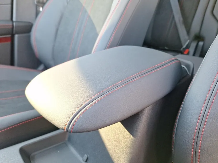 Ford Kuga 2.5 PHEV ST-Line X | Winterpack | El. Trekhaak | 360Camera | El. Achterklep | Adaptive cruisecontrol | Halfleer | El. Bestuurdersstoel + Memorie | Nieuw te bestellen |