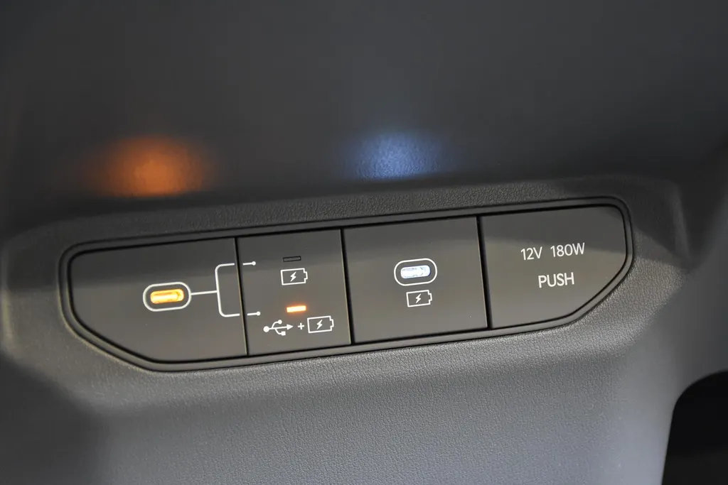 Kia EV3 81,4 kWh 204pk GT-PlusLine NIEUW