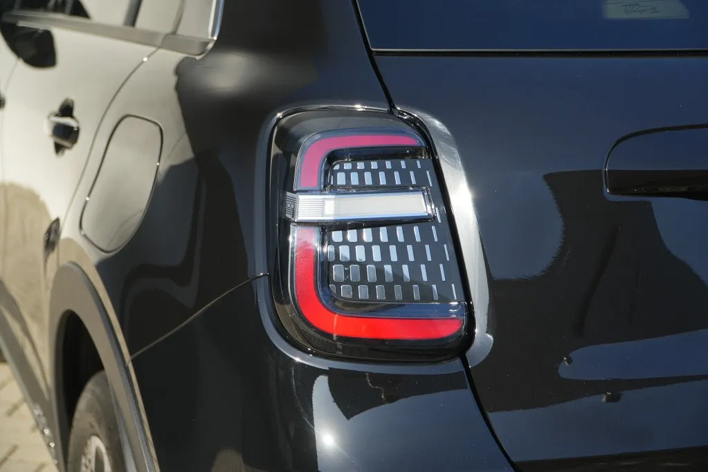 Fiat 600e La Prima 54 kWh | Leder | Navi | Camera | Carplay | 18'