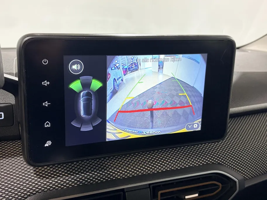 Dacia Sandero Stepway 100PK TCe 100 ECO-G Expression | 1e eigenaar | Trekhaak | Camera | Parkeersensoren | Apple CarPlay/Android Auto | Cruise Control | Licht & Regen Sensor |