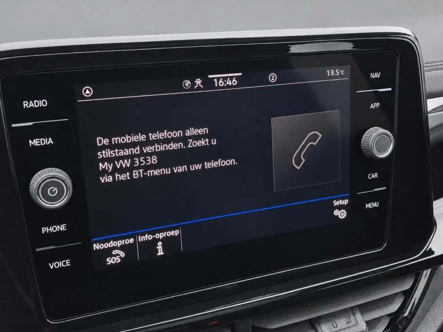 Volkswagen T-Roc 1.5TSI/150PK R-Line Black Style · Panoramadak · Apple/Android Car Play · Navigatie · Camera · Stoelverwarming · Garantie t/m 14-07-2027