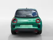 Renault Twingo urban range evolution 27.5 kWh * NU IN DE SHOWROOM * Gratis 5 jaar garantie tot 100.000km | financier vanaf 2,9% rente |(Zeeuw & Zeeuw Private Lease Actie v.a. € 369,-)