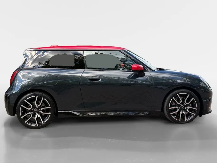 MINI 3-Deurs Cooper E John Cooper Works XL 40.7 kWh BOMVOL | Glassroof | Stoel + stuurverwarming | 360 Camera | Memory functie |