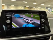 Volkswagen T-Roc 1.5 TSI 150pk DSG Style · Panoramadak · Camera · Keyless · Elek. Achterklep · Alarmklasse 3 · Massagefunctie Bestuurder · Parkeer Assistent · Stoelverwarming ·