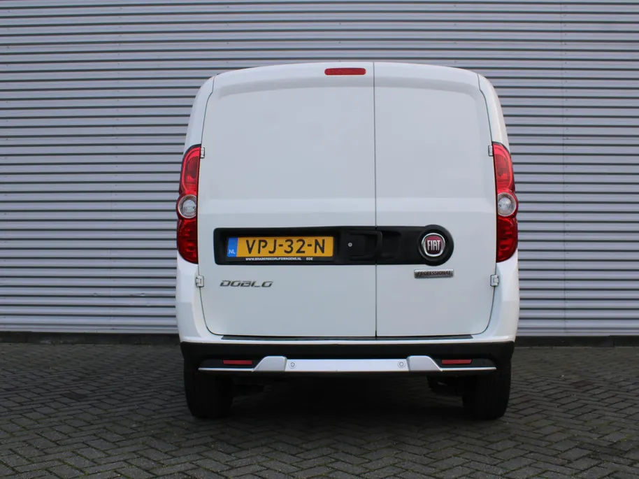 Fiat Doblò Cargo 1.6 MJ L1H1 S Trekking | Navi | Cruise | Airco | Parkeersensoren achter | Apple Carplay/Android Auto | Dealeronderhouden |