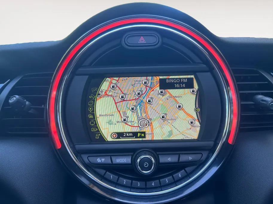 MINI 5-Deurs 1.5 Cooper Business | Pano | Automaat | Cruise | Navi |