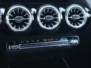 Mercedes-Benz GLA 250 e AMG Line l Keyless l Achteruitrij camera l Stoelverwarming
