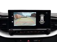 Kia Ceed Sportswagon 1.0 T-GDi DynamicPlusLine | Stoel- en stuurverwarming | Elektrisch bedienbare achterklep | Parkeersensoren voor- en achter | Achteruitrijcamera | Apple/Android Carplay | Navi | Cruise Control