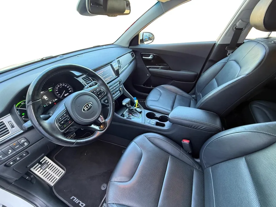 Kia Niro 1.6 GDi PHEV Luxury Edition | AUTOMAAT | LEDER | NAVI | CAMERA | TREKHAAK | CLIMATE & CRUISE CONTROLE | ETC...