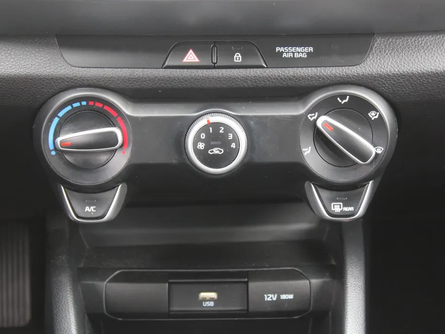 Kia Stonic 1.0 T-GDi MHEV DynamicLine | Camera | LED | Apple Carplay/Android Auto | Airco | Cruise | 15" LM |