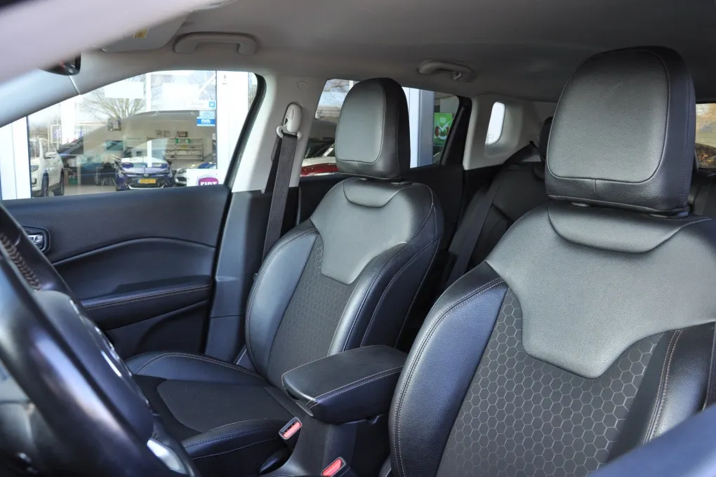 Jeep Compass 1.3T Limited