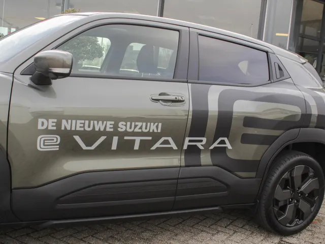 Suzuki e Vitara Style 61 kWh | € 2000,- Voordeel! | Alle kleuren leverbaar!