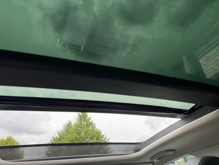 Kia Sorento 1.6 T-GDI Plug-in Hybrid 4WD Edition 7p. | Dealer onderhouden | Trekhaak | Apple Carplay / Android Auto | Navigatiesysteem | Elektrisch Schuif / Kanteldak | Head-up Display |  Elektrisch Verstelbare Voorstoelen | Bestuurdersstoel Met geheugen | Stoelverwa