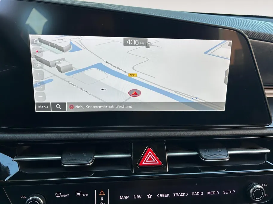 Kia Niro 1.6 GDi Hybrid DynamicLine Edition | Elektrisch Verstelbare Bestuurdersstoel | Dodehoekdetectie | Apple Carplay / Android Auto | Navigatiesysteem | Licht + Regensensor | Parkeersensoren Voor + Achter | Camera Achter | Cruise Control Adaptief | Rijstrookse
