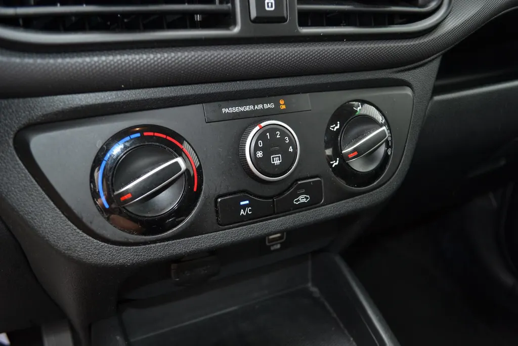 Hyundai i10 1.0I COMFORT|CARPLAY|CRUISE|NL AUTO