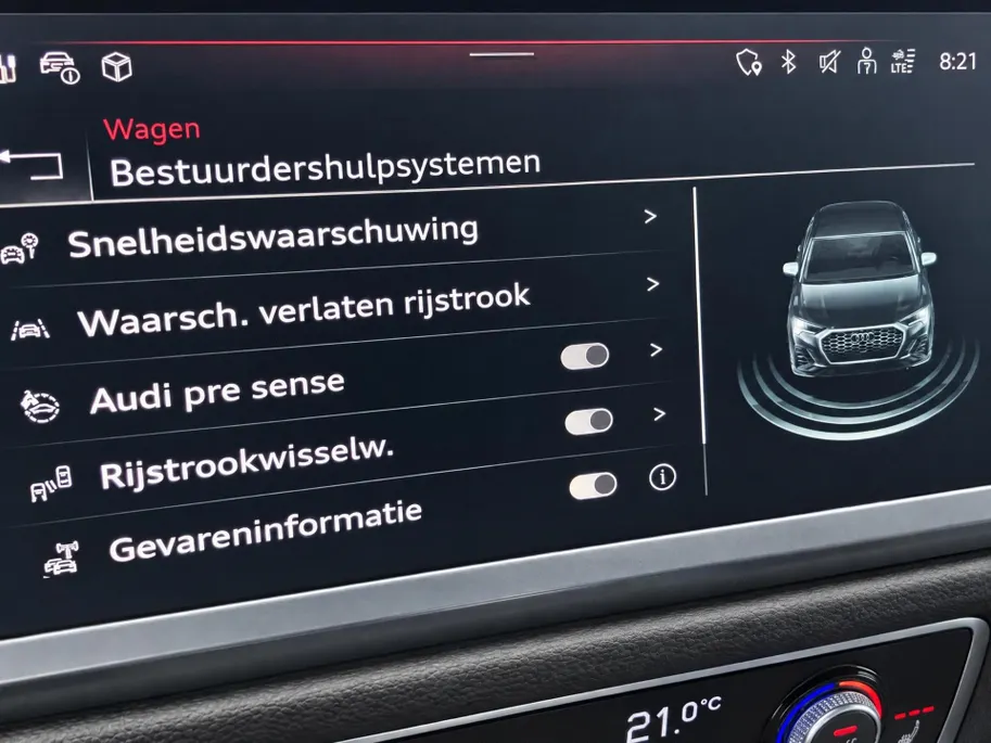 Audi Q3 Sportback 45TFSIe 245PK S Line Panoramadak · Trekhaak · Camera + Parkeersensoren · Apple/Android Car Play ·