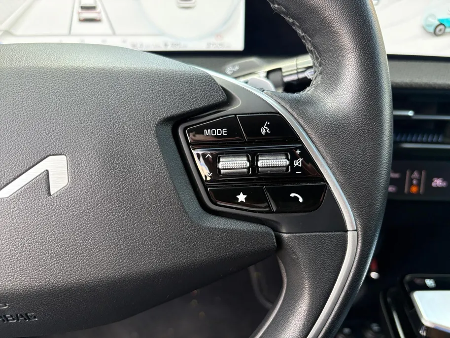 Kia EV6 Plus AWD 77.4 kWh | 100% SOH | Camera | Adaptieve Cruise Control | Elektrische achterklep | Stoelverwarming + ventilatie | Apple Carplay/Android Auto | Lichtmetalen Velgen |