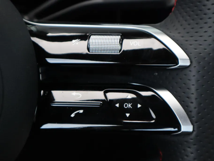 Mercedes-Benz CLA 200 Business Solution AMG
