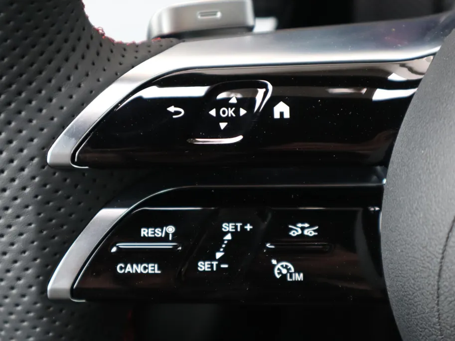 Mercedes-Benz A-Klasse 250 e Business Solution AMG