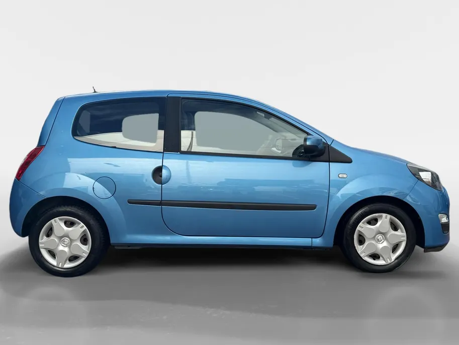 Renault Twingo 1.2 16V Parisienne | Zeer nette auto | Open dak | Bluetooth Radio | Airconditioning | Afneembare Trekhaak | 12 maanden BOVAG garantie |