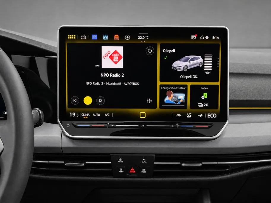 Volkswagen Golf Life Edition 1.5 eHybrid 204 PK 6 versn. DSG · Draadloze telefoonlader · Achteruitrijcamera · Privatelease Van 594,- voor  472,- obv 24 maanden! · Prijs is inclusief inruilpremie · MEGA SALE